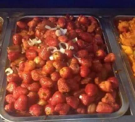 学生被食堂逼出的坚强 菠萝炒豆腐算啥，最后一个才是“王炸”新菜品研发